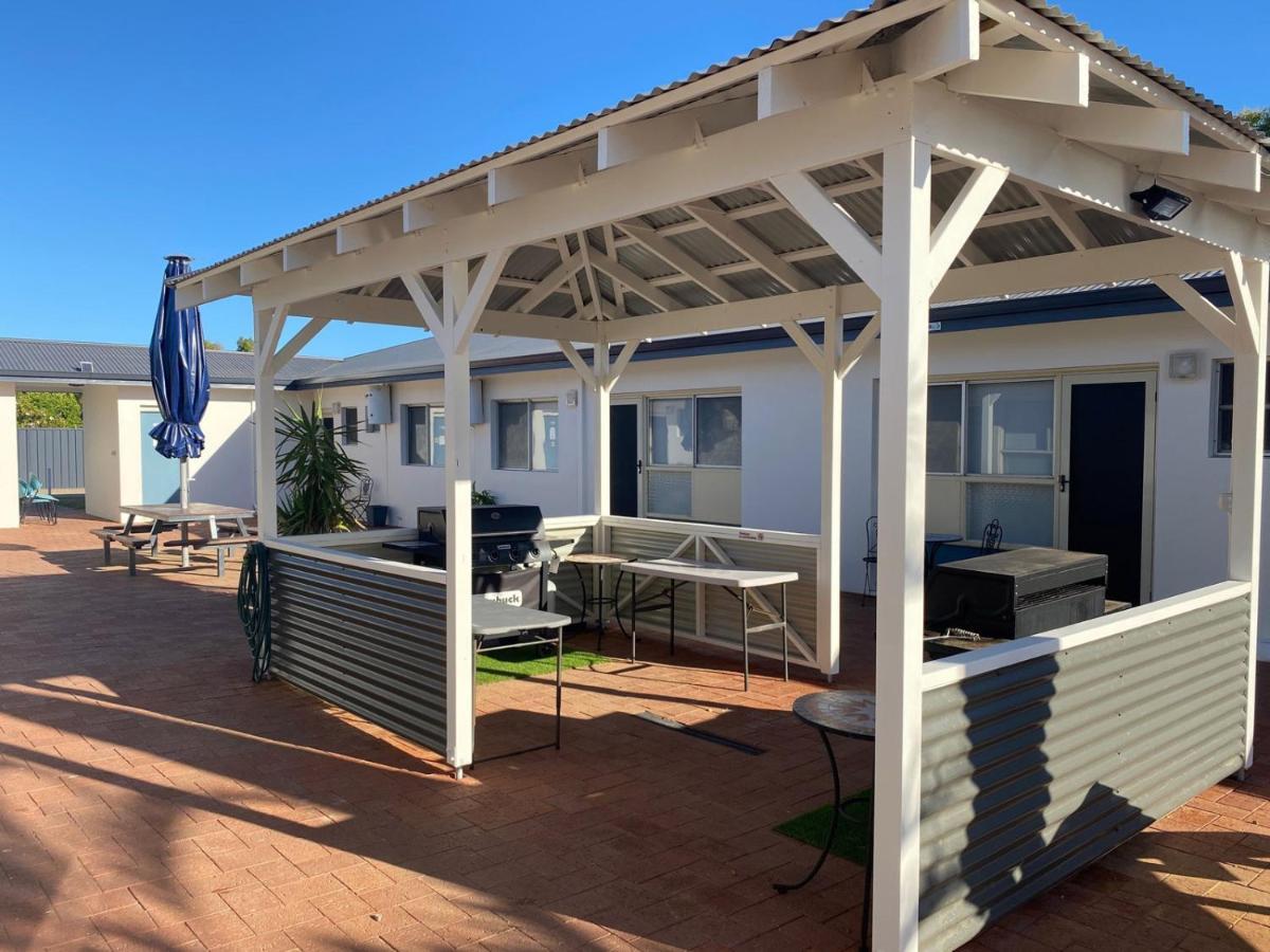 Api Pelican Beach Front Apartments Kalbarri Eksteriør billede