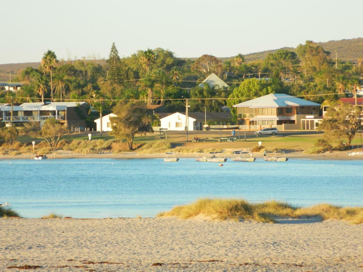 Api Pelican Beach Front Apartments Kalbarri Eksteriør billede